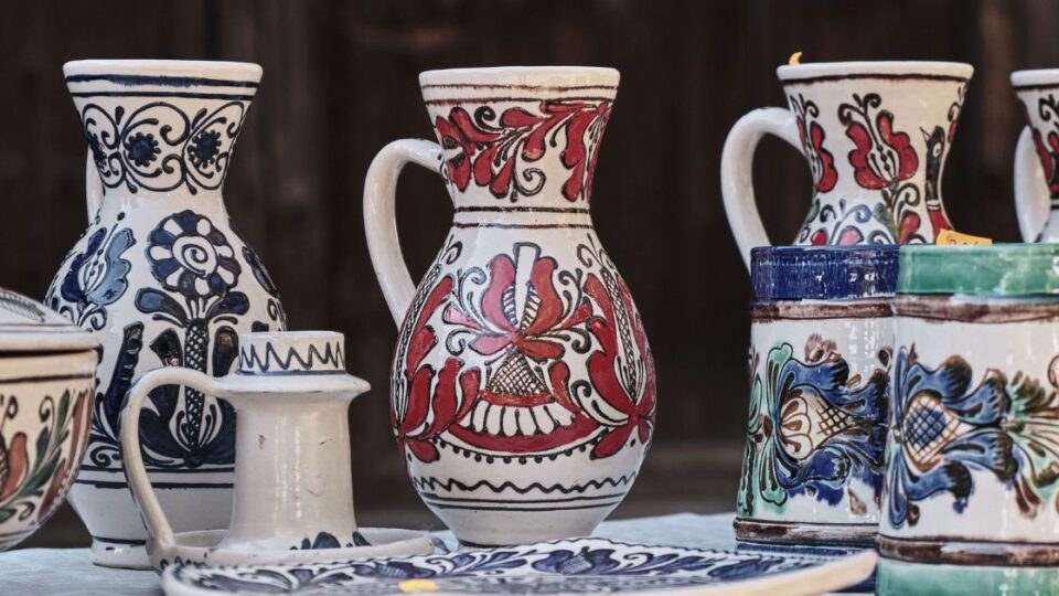 jarrones y vasos de ceramica- espacio creativo